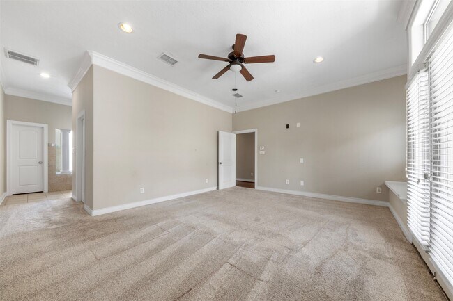 Building Photo - 6524 Calder St