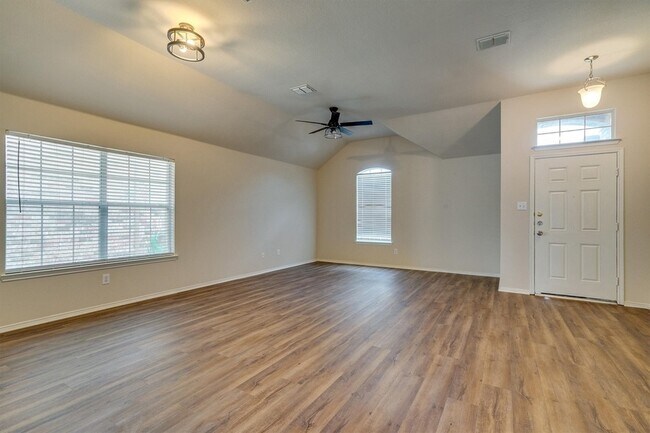 Building Photo - 5137 Bayridge Ct