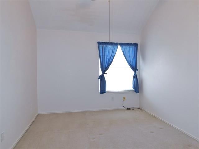 Building Photo - 2432 Shetland Dr