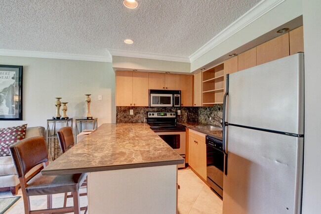 Building Photo - 620 Greensward Ln