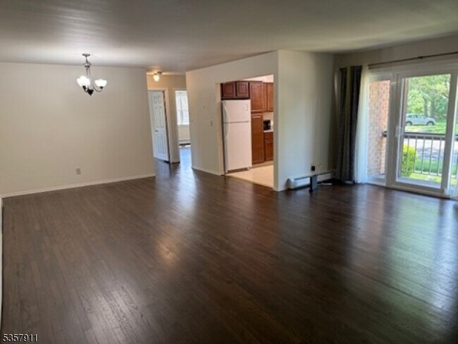 Building Photo - 528 Andria Ave