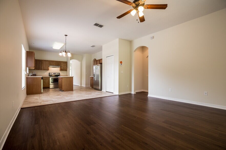 Building Photo - 2646 Lake Cora Rd