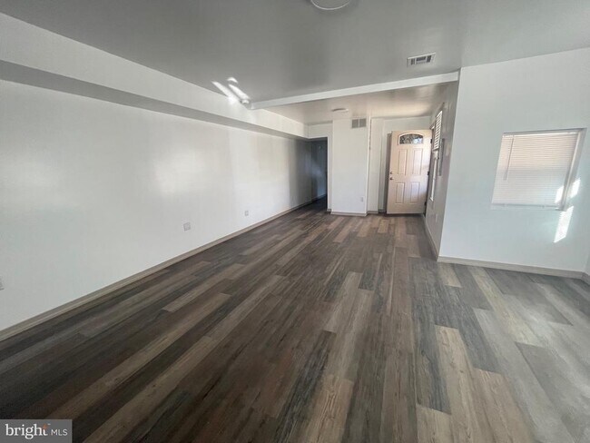 Building Photo - 20 Pennsylvania Ave