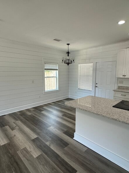 Building Photo - 115 N Vestavia St