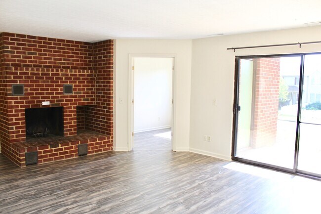 Building Photo - 1030-3 Blue Ridge Dr
