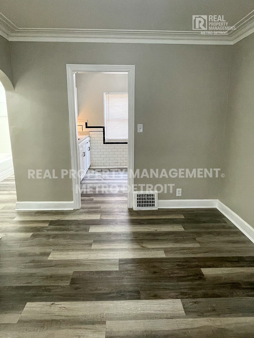 Building Photo - 16210 Ferguson St