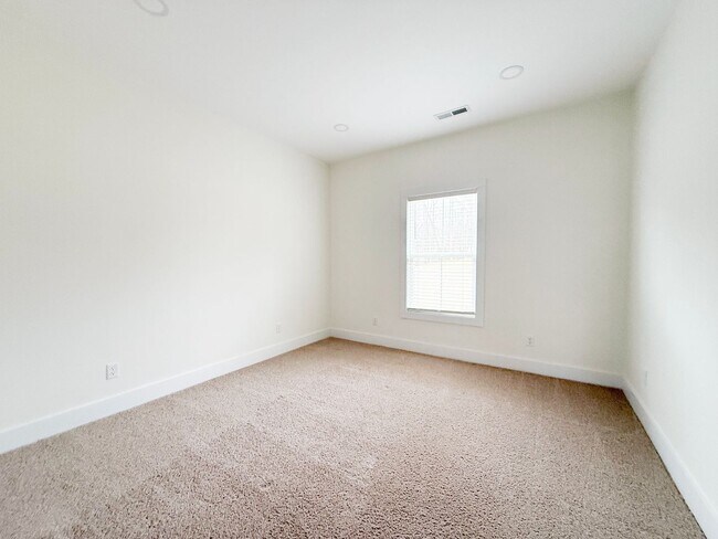 Building Photo - Brand-New 3-Bedroom Home with Maintenance-Free Living and 2-Car Garage in Westbrook Farms