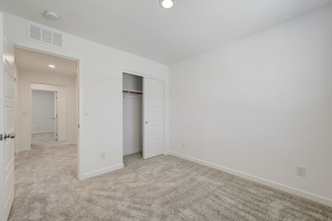 Building Photo - 10772 Paget Ct
