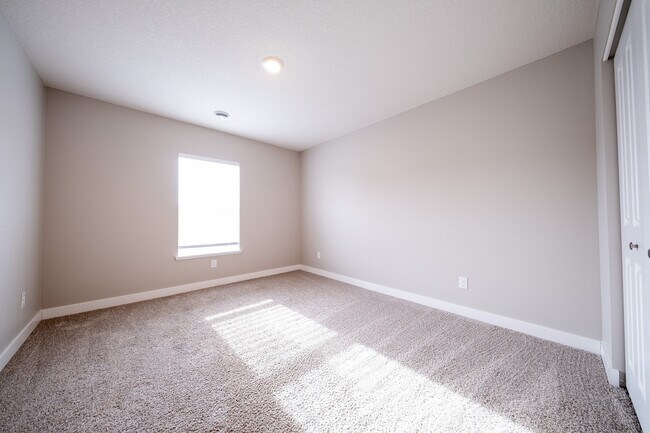 Building Photo - 5109 Mustang Dr