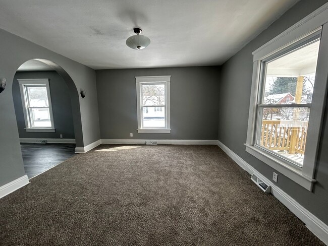 Building Photo - Fully Renovated 3 Bedroom, 2 Full Bath Home on a Double Lot in Grove City!