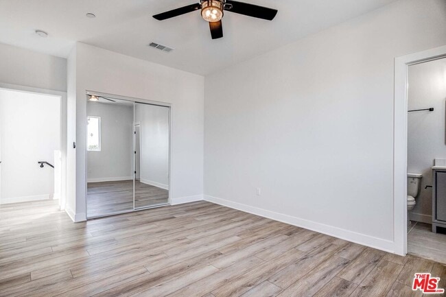 Building Photo - 624 W 83rd St