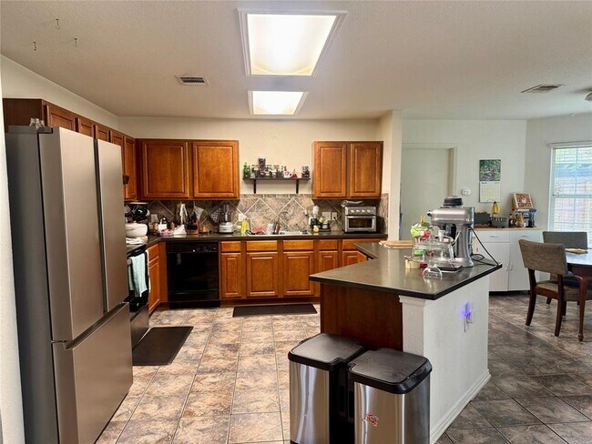 Building Photo - 11104 Chatam Berry Ln