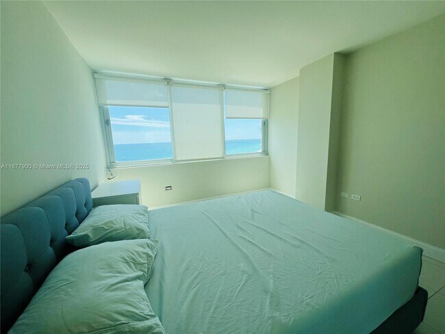 Building Photo - 7135 Collins Ave