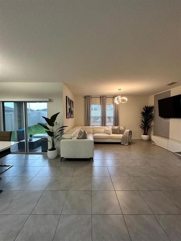 Building Photo - 567 Boardwalk Ave