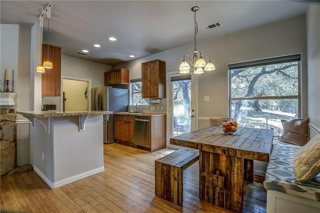 Building Photo - 17106 Oak Cliff Cir