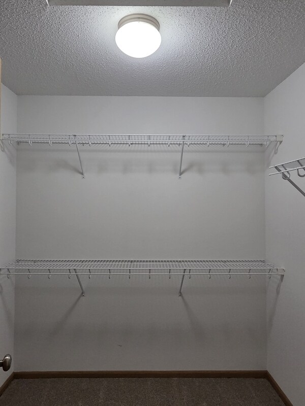 Building Photo - 408 Cedar Pl