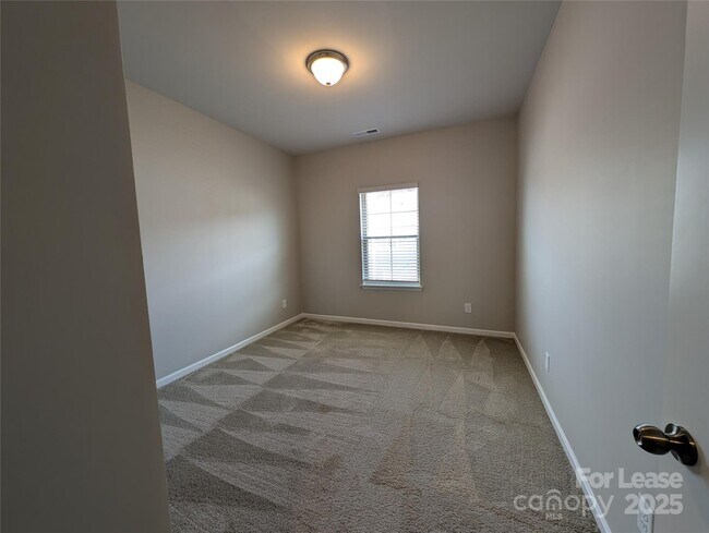 Building Photo - 3433 Glenn Hope Wy