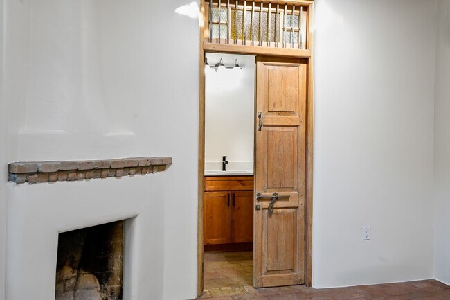 Building Photo - Classic Adobe in the Heart of Santa Fe’s Downtown Railyard District