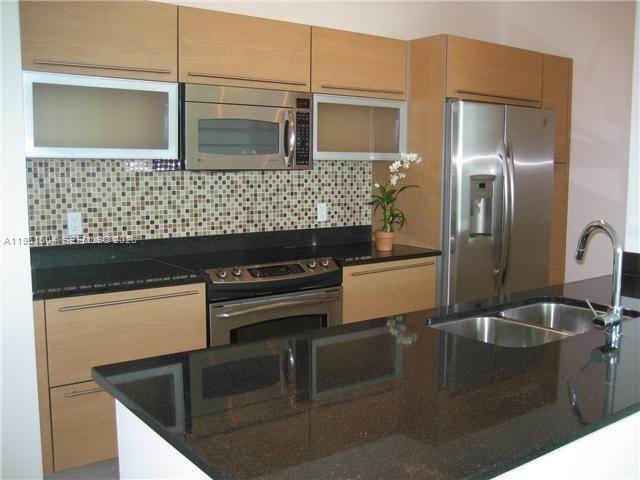 Building Photo - 950 Brickell Bay Dr