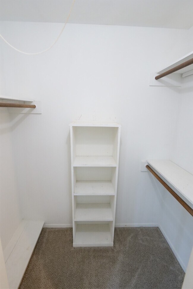 Building Photo - 5331 Inwood Dr