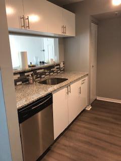 Building Photo - 123 Yacht Club Way