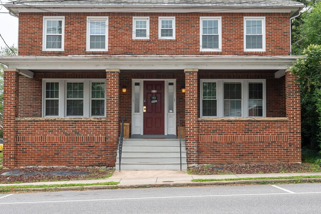 Building Photo - 315 Frederick St