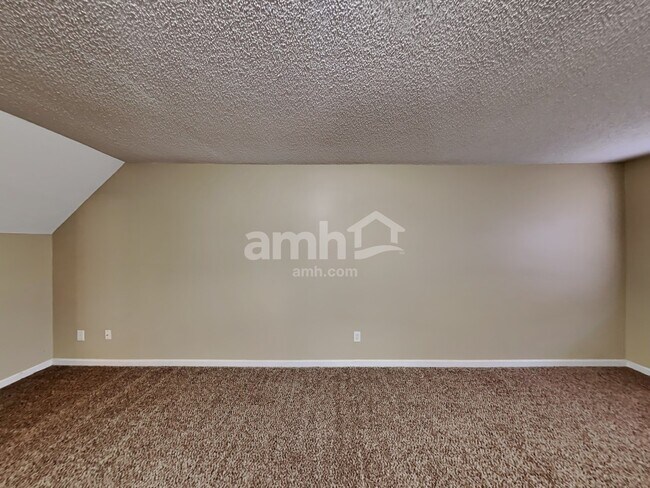 Building Photo - 2020 Foster Dr