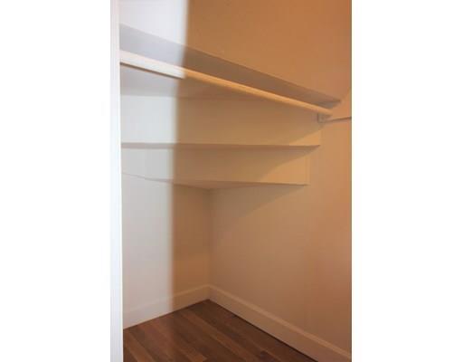 Building Photo - 130 Pine St