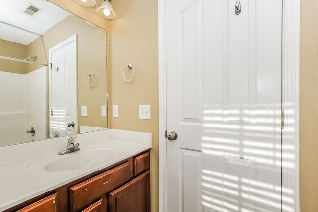 Building Photo - 1137 Phelissa Dr