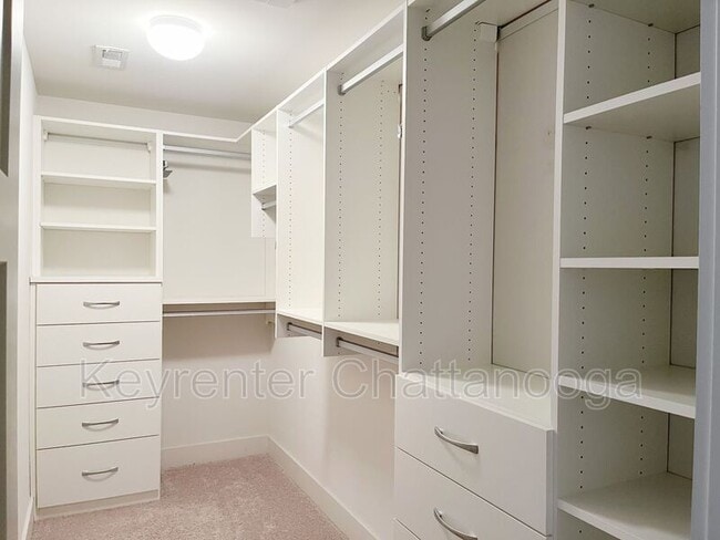 Building Photo - 626 Mariner Way