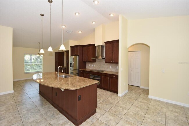 Building Photo - 56 Pin Oak Dr