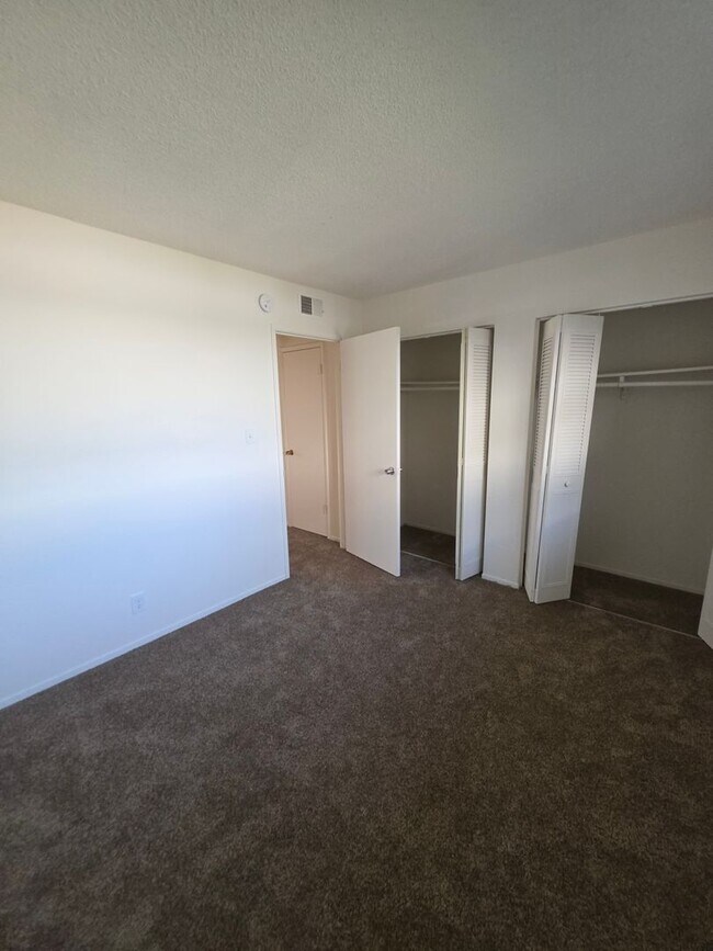 Building Photo - Beautiful 2BR/1BA Condo in Auburn - Move-I...