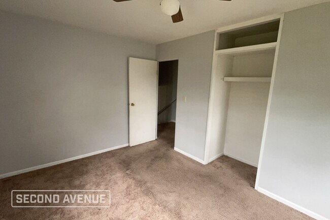 Building Photo - 610 N Bradner Ave