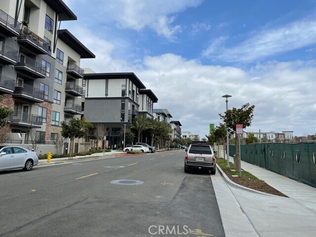 Building Photo - 1860 S Westside Dr