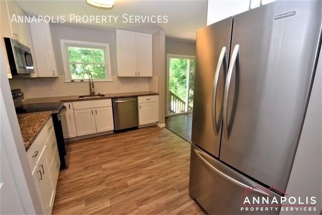 Building Photo - 442 Poplar Ln