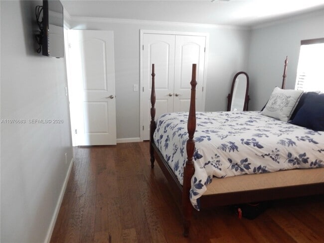 Building Photo - 2461 SW 50th St