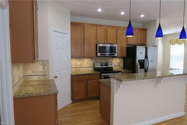 Building Photo - 512 Dunkirk Ct