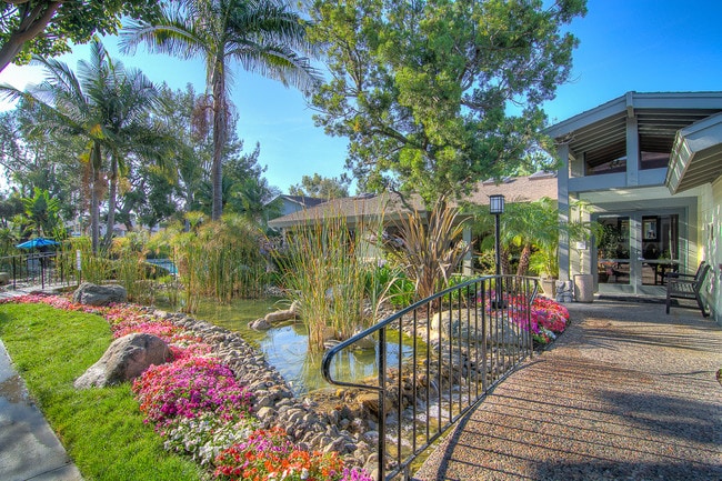 Building Photo - Brooklake