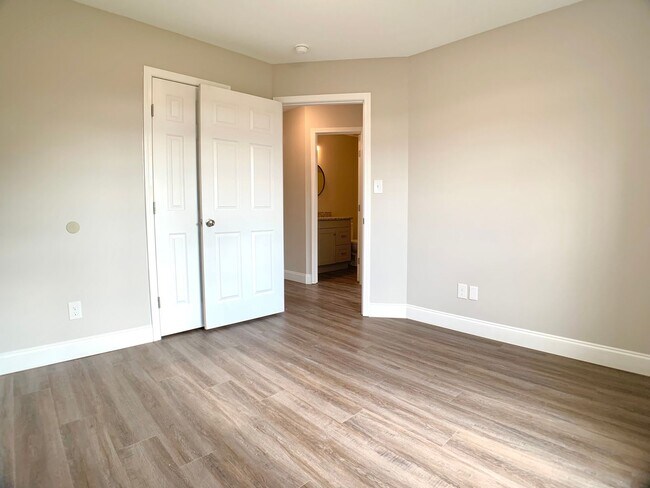 Building Photo - 1764 Cranwell Ct