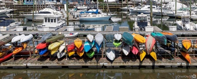 Building Photo - 25 Winchester Oval