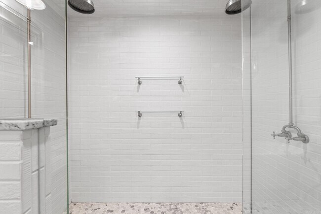 Building Photo - 1628 Pine Valley Rd