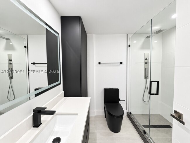 Building Photo - 701 Brickell Key Blvd