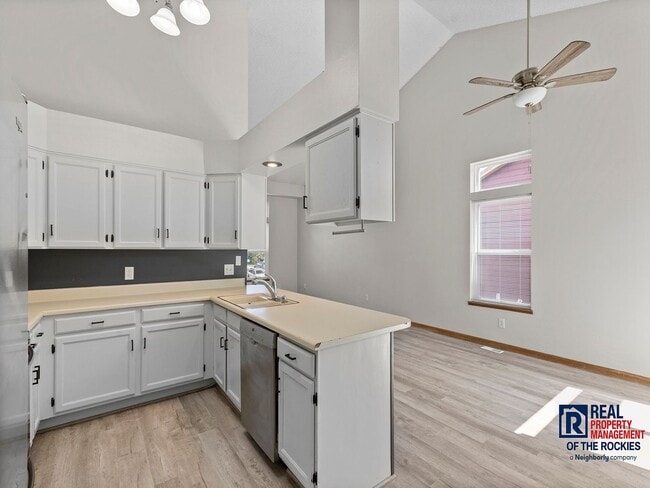 Building Photo - Newly Updated Home in Great Fort Collins L...