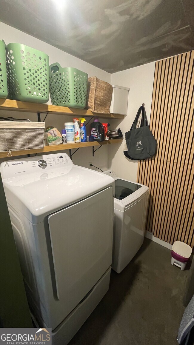 Building Photo - 850 Ralph McGill Blvd NE