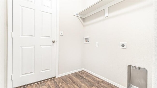 Building Photo - 5016 W Colfax Loop