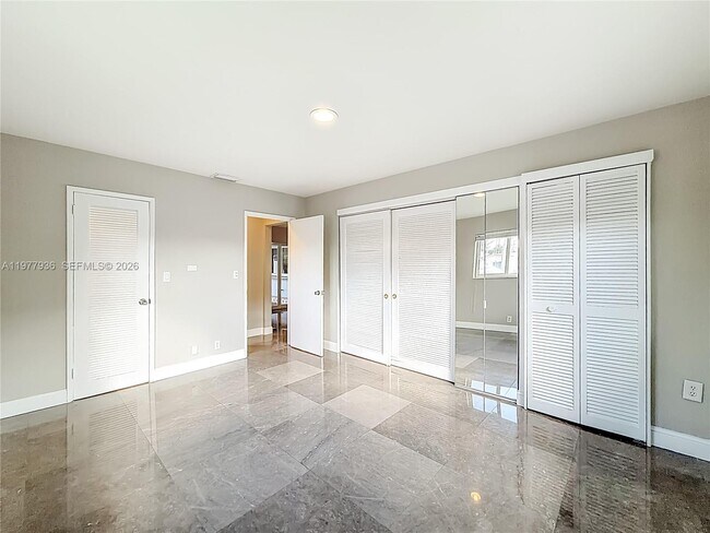 Building Photo - 2770 NE 8th Ct