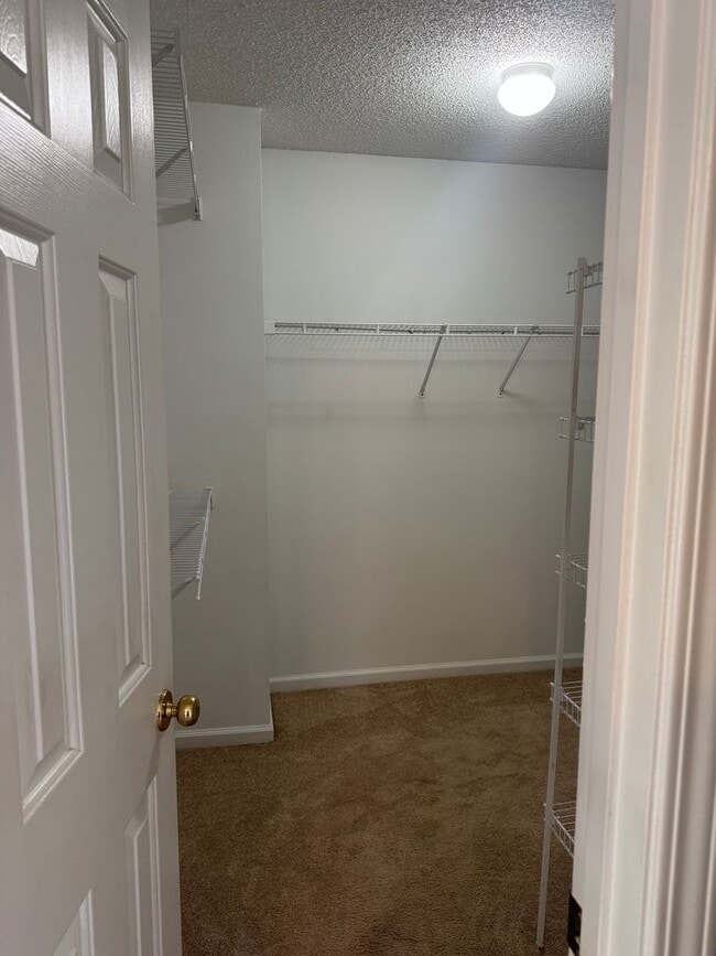 Building Photo - Wonderful 4 bedroom Home in Orchard Farms