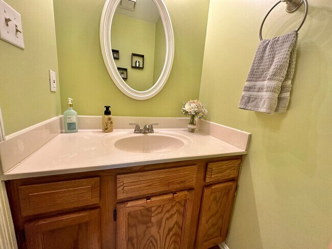 Building Photo - STAFFORD TOWNHOUSES - CLOSE TO QUANTICO