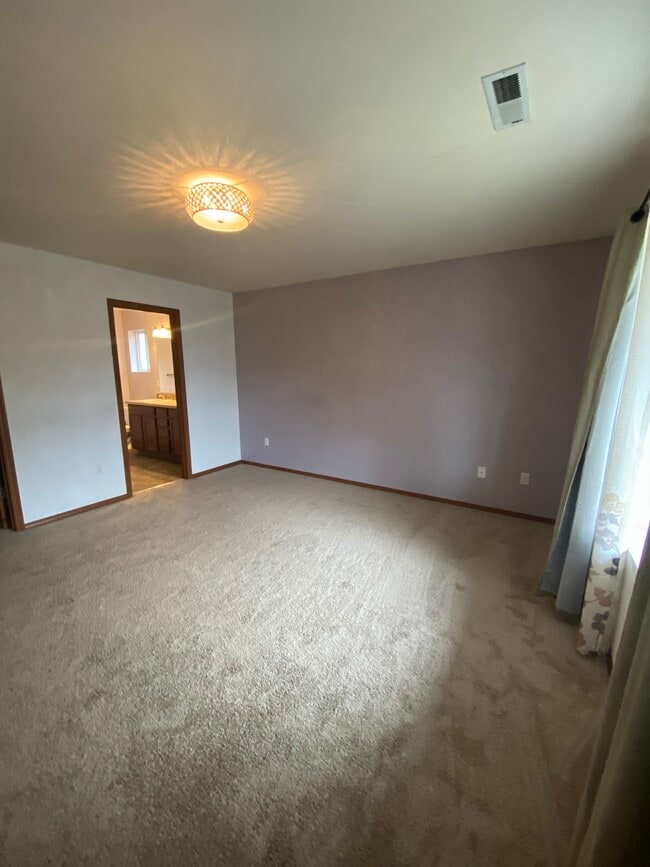 Building Photo - 12205 SE 262nd Ct