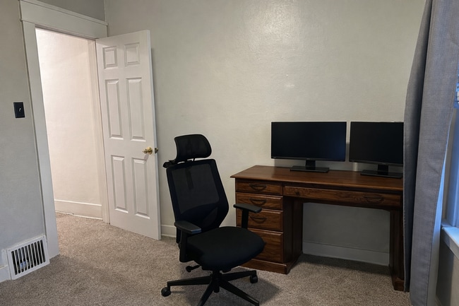 Building Photo - 2118 7th Ave